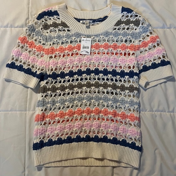 Multi-Color Short-Sleeve Knit Blouse - Picture 2 of 6